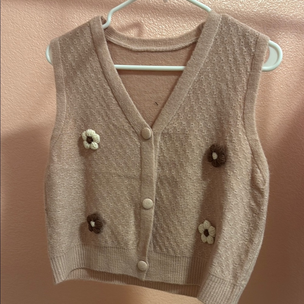 Knitted Sleeveless Vest with Floral Accents
